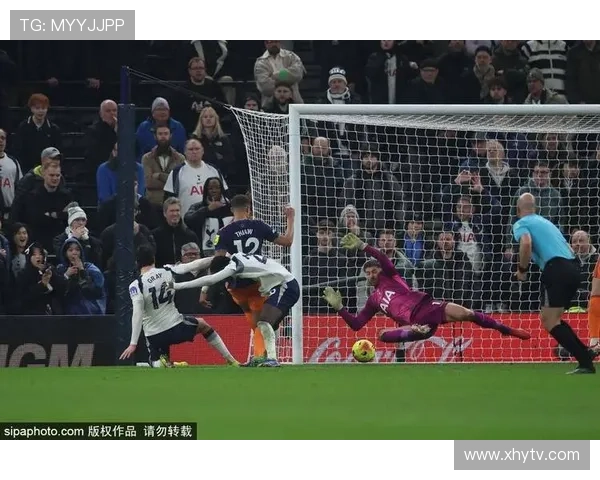 [德甲]格雷戈里奇妙传 霍勒凌空抽射破门.